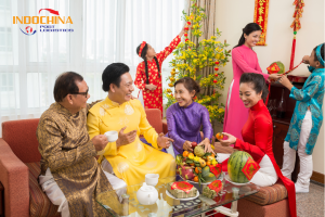 Vé Tết: Thách Thức Lớn Trong Hành Trình Đoàn Tụ Ngày Xuân